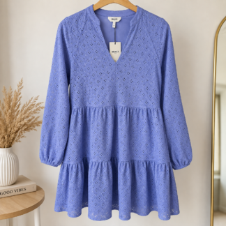 Robe fleurie brodée