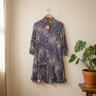 Robe chemise imprimé vagues bleu roi et crème – T1 (36/38) – Neuve avec étiquette