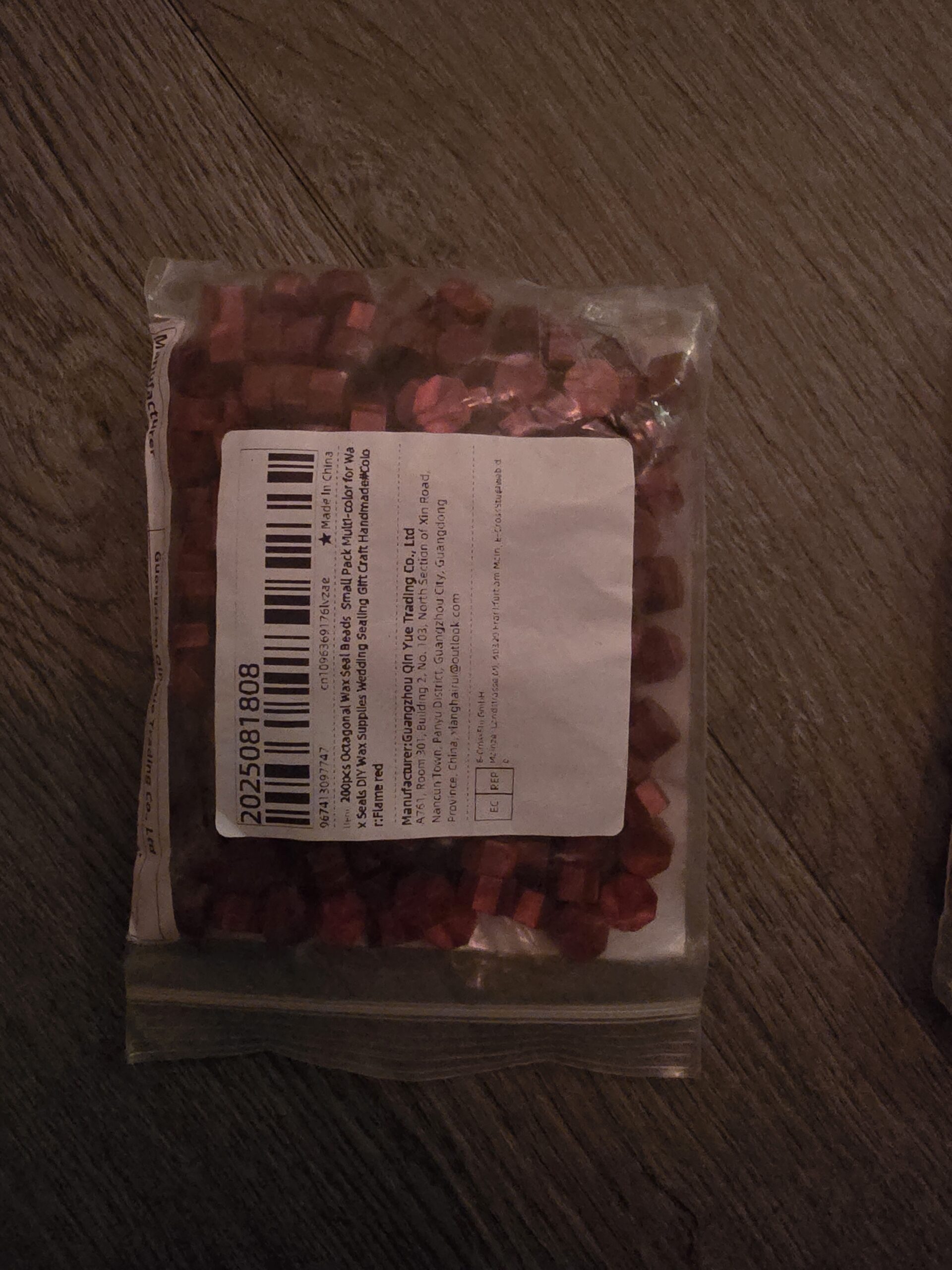 Lot de 400 perles de cire à cacheter – rouge et or – neuves Lot de 400 perles de cire à cacheter – rouge et or – neuves